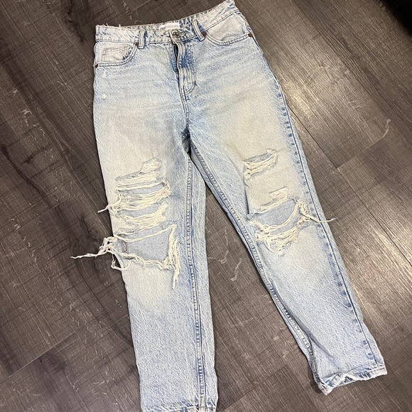 Ripped jeans - Picture 2 of 5